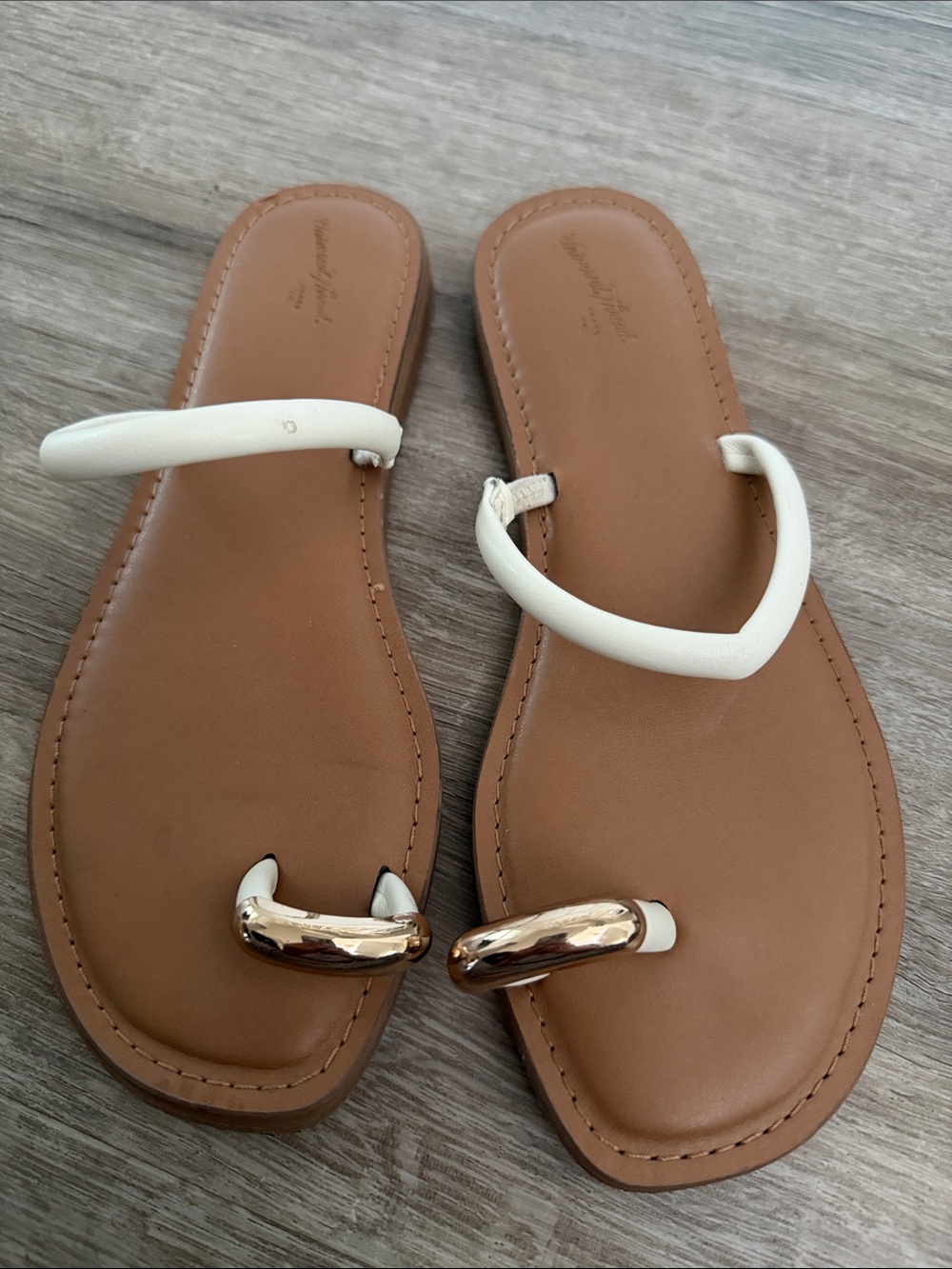 Universal Thread Tan Footbed Sandals with White Straps and Gold Accent
